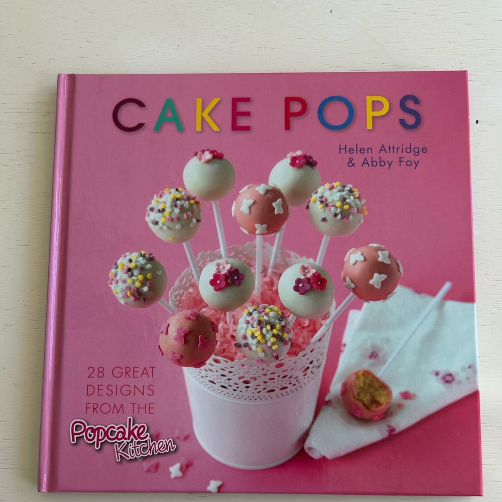 Pink and White Cake Pops Cookbook for Kitchen Enthusiasts